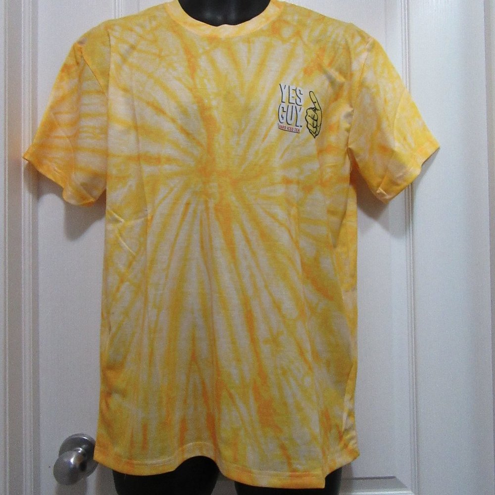 Mens Size Medium Short sleeve top New WOT